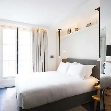 Perpetual Elysée Montaigne Hotel París