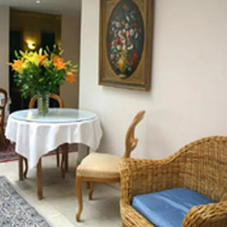 Perpetual Elysée Montaigne Hotel 4*