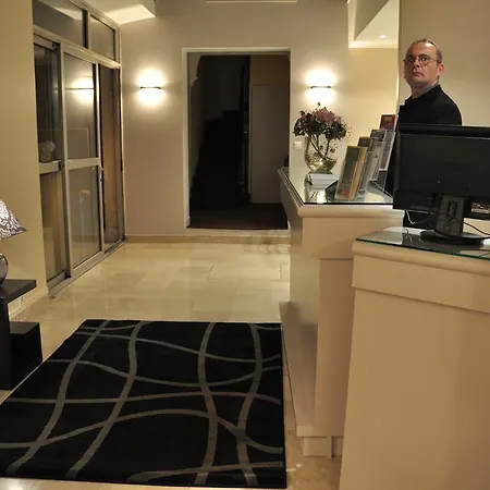 Hotel Perpetual Elysée Montaigne París