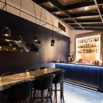 ホテル Perpetual Elysee Montaigne 4*