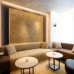 ホテル Perpetual Elysee Montaigne 4*