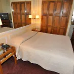 ホテル Perpetual Elysee Montaigne 4*
