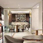 Perpetual Elysée Montaigne 4*