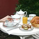 Perpetual Elysee Montaigne فندق