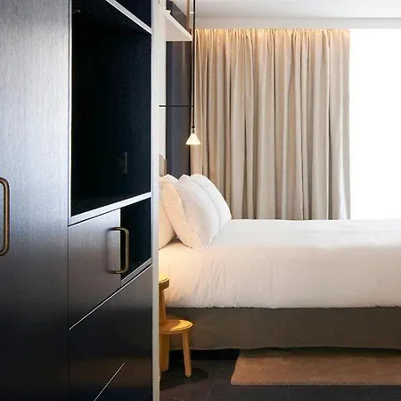 Otel Perpetual Elysee Montaigne Paris