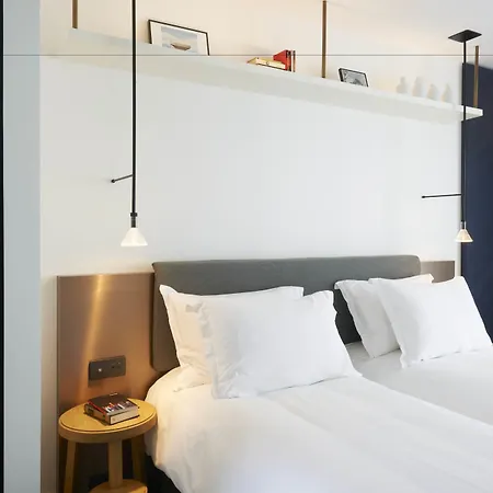 Отель Perpetual Elysee Montaigne 4*