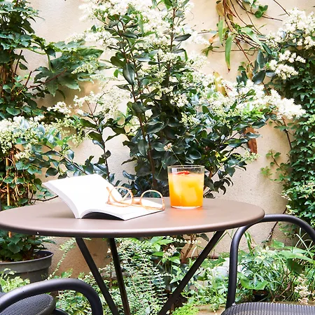 Perpetual Elysee Montaigne 巴黎