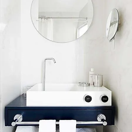 Perpetual Elysee Montaigne 4* Paris