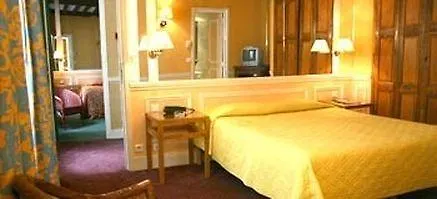 Perpetual Elysee Montaigne 4* Paryż
