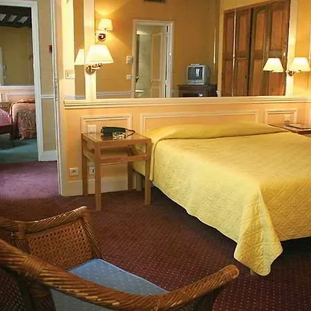 호텔 Perpetual Elysee Montaigne 4*