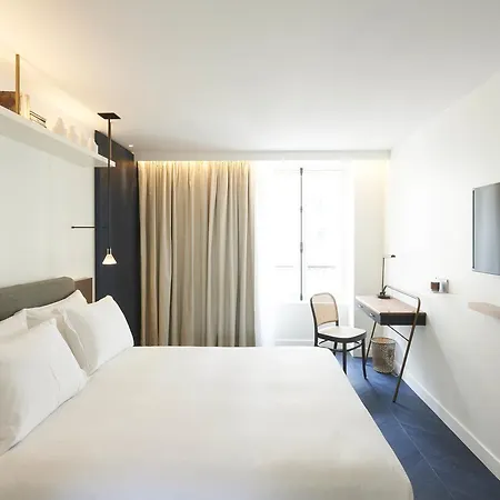 Perpetual Elysee Montaigne