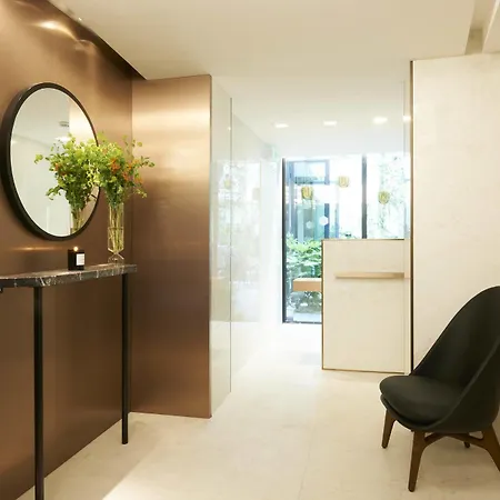 Perpetual Elysee Montaigne Hotel