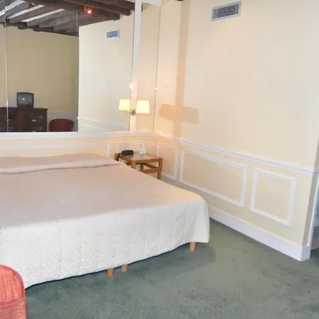 Hotel Perpetual Elysee Montaigne