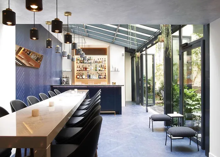 Hotel Perpetual Elysée Montaigne 4*