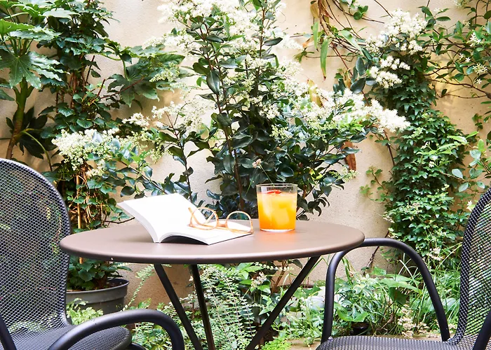 Perpetual Elysee Montaigne 巴黎