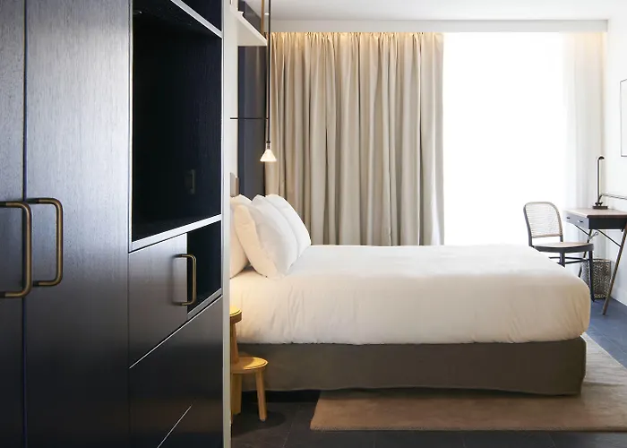 Perpetual Elysee Montaigne 4*