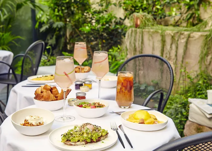 酒店 Perpetual Elysee Montaigne 4*