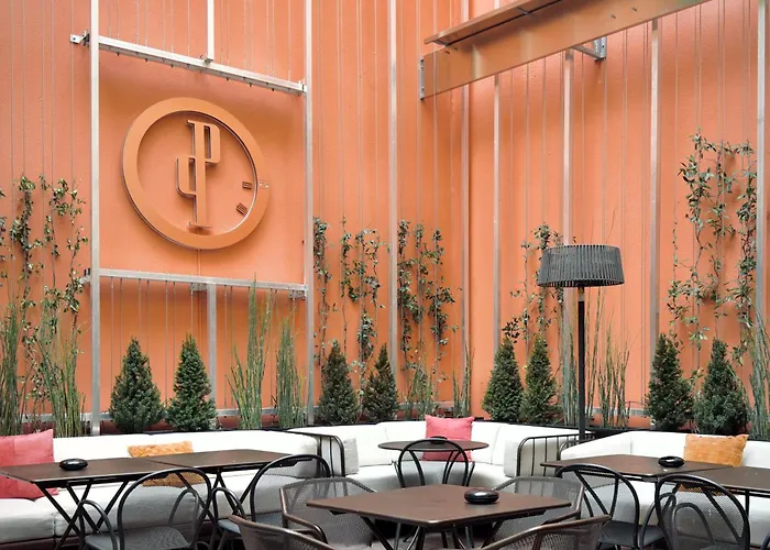 Hotel Perpetual Elysée Montaigne 4*