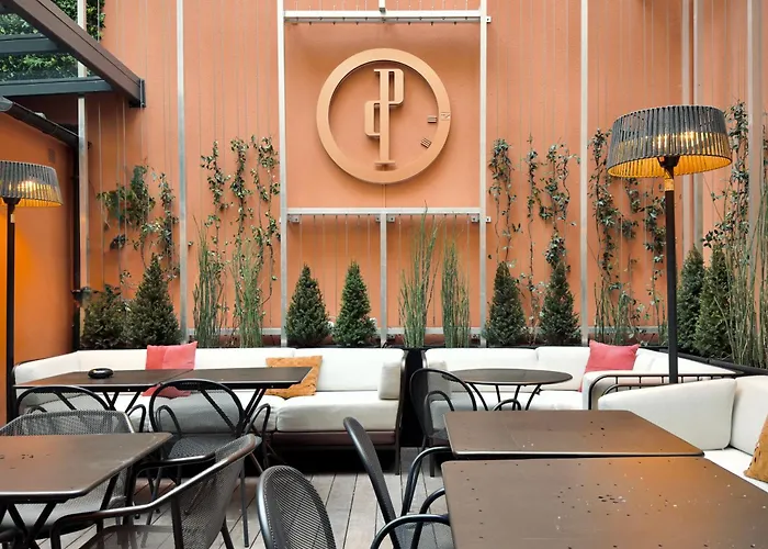 Hotel Perpetual Elysée Montaigne Parigi