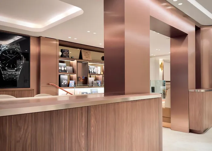 Perpetual Elysée Montaigne 4*