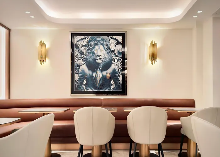 Perpetual Elysée Montaigne