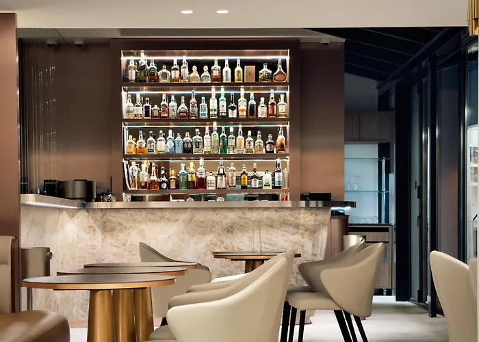 Perpetual Elysée Montaigne Parigi