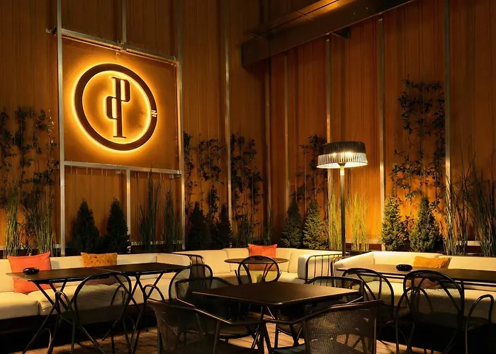 Perpetual Elysée Montaigne Hotel 4*