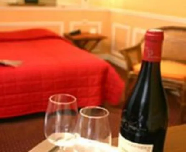 Perpetual Elysée Montaigne