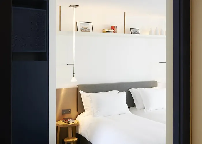 Perpetual Elysée Montaigne Parigi