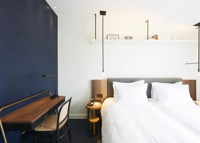 Perpetual Elysee Montaigne 巴黎