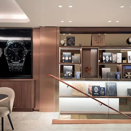 Perpetual Elysée Montaigne Hotel 4*