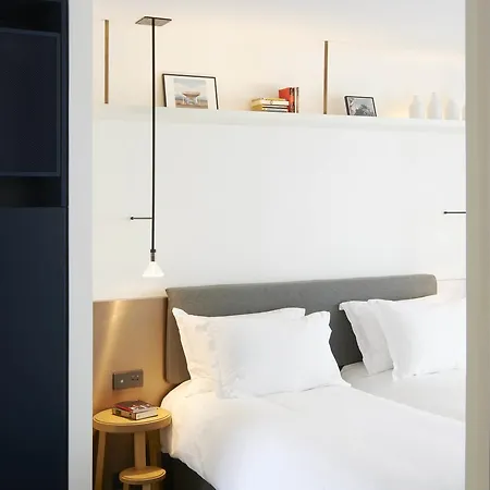 Perpetual Elysée Montaigne Parigi