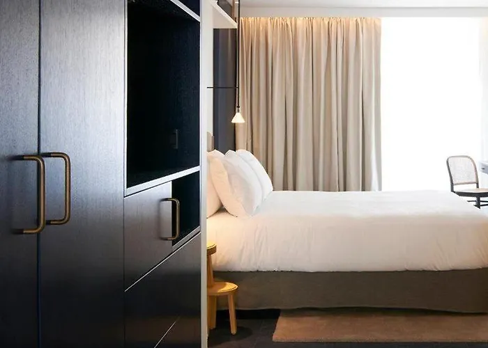 Hotell Perpetual Elysee Montaigne Paris