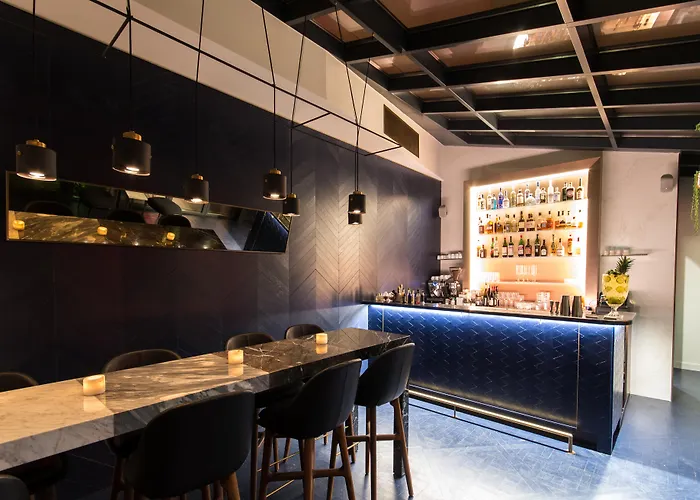 Hotell Perpetual Elysee Montaigne 4*