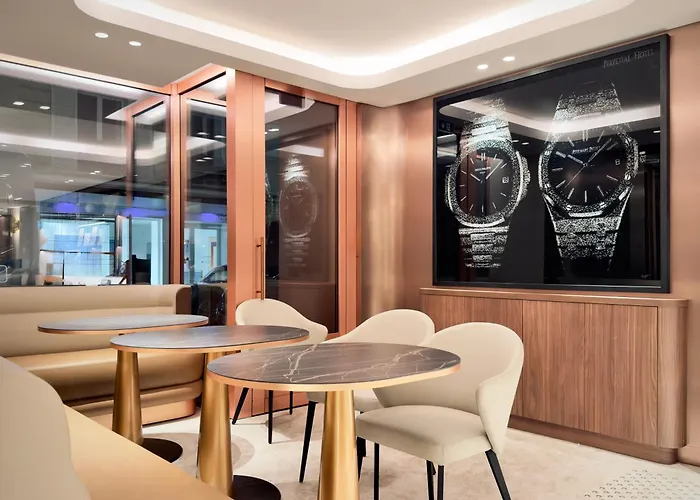 Perpetual Elysee Montaigne Paris