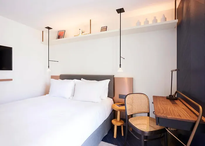 Hotell Perpetual Elysee Montaigne