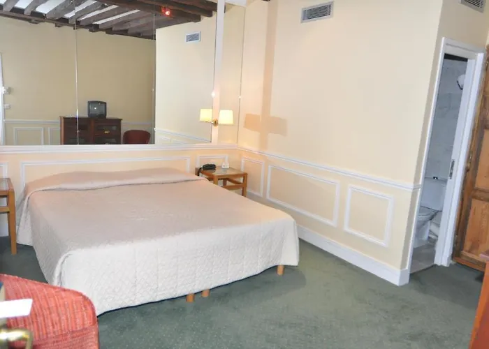 Hotell Perpetual Elysee Montaigne